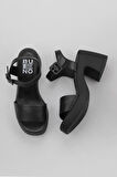 Bueno Shoes Siyah Deri Kadın Dolgu Topuklu Ayakkabı 01wy12204