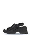 Bueno Shoes Siyah Deri Kadın Dolgu Topuklu Sandalet 01wy12601