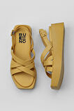 Bueno Shoes Sarı Deri Kadın Dolgu Topuklu Sandalet 01wy5904