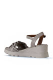Bueno Shoes Gri Deri Kadın Dolgu Topuklu Sandalet 01wy8609