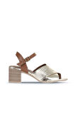 Bueno Shoes Altın Parlak Deri Kadın Topuklu Sandalet 01wa2810
