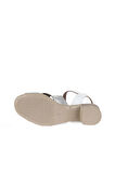Bueno Shoes Gümüş Beyaz Deri Kadın Topuklu Sandalet 01wa2810
