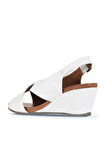 Bueno Shoes Beyaz Deri Kadın Dolgu Topuklu Sandalet 01wj1501