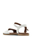 Bueno Shoes Beyaz Deri Kadın Düz Sandalet 01wa5704