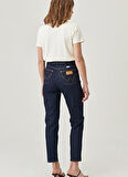 Wrangler Yüksek Bel Slim Tapered Paça Mom Fit Mavi Kadın Denim Pantolon W246002400