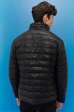Regular Fit Normal Kesim Dik Yaka Siyah Şişme Mont