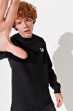 Regular Fit Normal Kesim Bisiklet Yaka Şardonlu Logolu Siyah Sweatshirt