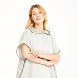 Kapüşonlu Kadın Müslin Sörf Yetişkin Panço