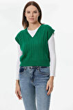 V Yaka Saç Örgülü Triko Süveter  - Yeşil