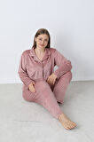 Kadın Kışlık Önden Düğmeli Puantiyeli Kadife Battal Pijama Takımı Pudra