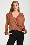 Kuruvaze Kapamalı Saten Bluz