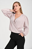 Kuruvaze Kapamalı Saten Bluz