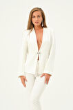 Önü Broş Detaylı Blazer Ceket