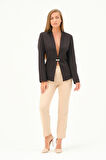 Önü Broş Detaylı Blazer Ceket