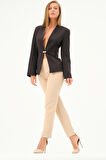 Önü Broş Detaylı Blazer Ceket