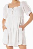 Kısa Kol Lara Kare Yaka Bağlama Detaylı Yazlık Müslin Elbise Beyaz Byz