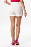 Fulya Keten Düğmeli Kısa Yazlık Şort Beyaz Byz