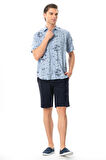 Kısa Kol Pamuklu Baskılı Erkek Yazlık Gömlek Buz Mavi Bmv