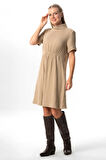 Kısa Kol Gizem Yarım Boğazlı Sonbahar ve Kışlık Lastikli Midi Boy Double Müslin Elbise Vizon Vzn