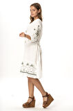 Yarım Kol Vual Yeşim Kemer Detaylı Nakışlı Kısa Yazlık Elbise Beyaz Byz