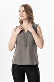 Kolsuz V Yaka Berrin Güpür Detaylı Müslin Yazlık Bluz Gri Gri