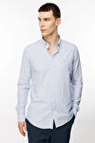Açık Mavi Dynamic Fit  Düğmeli Yaka Düz Uzun Kollu Cepsiz %100 Pamuk Gömlek
