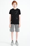 Siyah Minimal Yazı Baskılı Standart Kalıp O Yaka Erkek Çocuk T-Shirt - 11132 | 5-6 Yaş