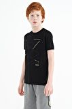Siyah Minimal Yazı Baskılı Standart Kalıp O Yaka Erkek Çocuk T-Shirt - 11132 | 5-6 Yaş