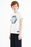 Beyaz Kol Ucu Renkli Detaylı Baskılı Standart Kalıp Erkek Çocuk T-Shirt - 11156 | 11-12 Yaş