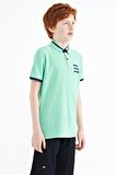 Su Yeşili Yakası Renk Bloklu Baskı Detaylı Standart Kalıp Erkek Çocuk T-Shirt - 11111 | 8-9 Yaş