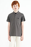 Koyu Gri Kol Baskı Detaylı Standart Kalıp Polo Yaka Erkek Çocuk T-Shirt - 11093 | 11-12 Yaş
