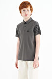 Koyu Gri Kol Baskı Detaylı Standart Kalıp Polo Yaka Erkek Çocuk T-Shirt - 11093 | 11-12 Yaş