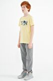 Sarı Ön Yazı Nakışlı O Yaka Standart Kalıp Erkek  Çocuk T-Shirt - 11118 | 10-11 Yaş