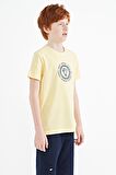 Sarı Nakış İşleme Detaylı O Yaka Standart Kalıp Erkek Çocuk T-Shirt - 11115 | 12-13 Yaş