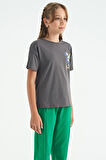 Koyu Gri Ön Arka Çok Renkli Baskılı Oversize Kısa Kollu Kız Çocuk T-Shirt - 75117 | 8-9 Yaş