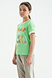 Neon Yeşil Renkli Yazı Detaylı O Yaka Rahat Form Kız Çocuk T-Shirt - 75109 | 7-8 Yaş
