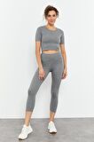 Gri Melanj Kısa Kollu Dar Kalıp O Yaka Kadın Crop Top - 97149 | L