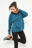 Zümrüt Kadın Büzgülü Deri Detaylı Kanguru Cep Kadın Oversize Sweatshirt - 97161 | XS