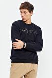 Siyah Yazı Nakışlı O Yaka Rahat Form Erkek Sweatshirt - 88020 | S