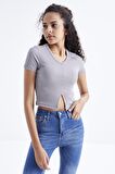 Gri Basic Önü Yırtmaçlı V Yaka Kadın Crop Top - 97206 | M