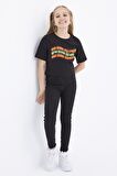 Siyah Oversize Renkli Yazı Baskılı Düşük Omuz O Yaka Kız Çocuk Crop T-Shirt  - 75038 | 7-8 Yaş