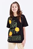 Siyah Oversize Emoji Baskılı O Yaka Düşük Omuz Kız Çocuk T-Shirt  - 75042 | 7-8 Yaş