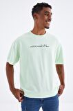 Açık Yeşil Minimal Yazı Nakışlı O Yaka Erkek Oversize T-Shirt  - 88106 | XXL