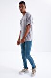 Gri Minimal Baskılı O Yaka Erkek Oversize T-Shirt  - 88096 | S