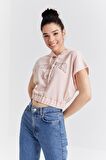 Somon Kapüşonlu Yazı Baskılı Beli Lastikli Bürümcük Kumaş Kadın Crop Top T-Shirt  - 97230 | M