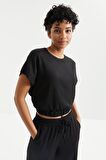 Siyah Basic O Yaka Beli Lastikli Bürümcük Kumaş Kadın Crop Top T-Shirt  - 97227 | XL