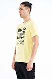 Sarı Desen Baskılı O Yaka Standart Kalıp Erkek T-Shirt - 88232 | L