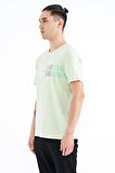 Açık Yeşil Minimal Yazı Baskılı Standart Kalıp Erkek T-Shirt - 88182 | S