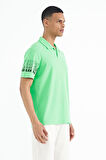 Su Yeşili Kol Baskı Detaylı Polo Yaka Standart Form Erkek T-shirt - 88240 | S