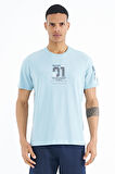Açık Mavi Ön ve Tek Kol Baskı Detaylı O Yaka Erkek T-shirt - 88176 | M